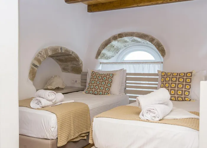 Ep'avlis Boutique Naxos City