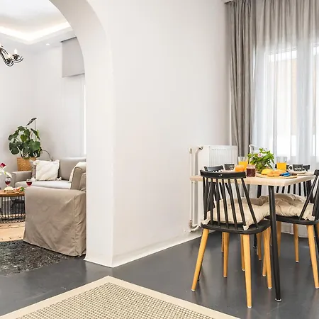 Ep'avlis Boutique * Naxos City