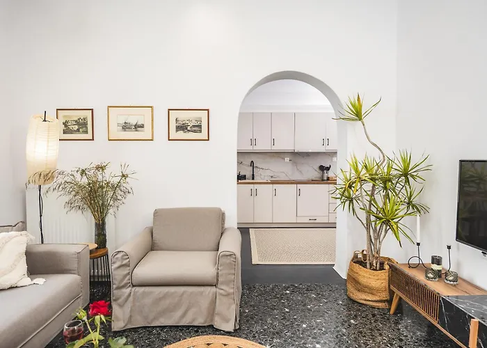 Ep'avlis Boutique * Naxos City