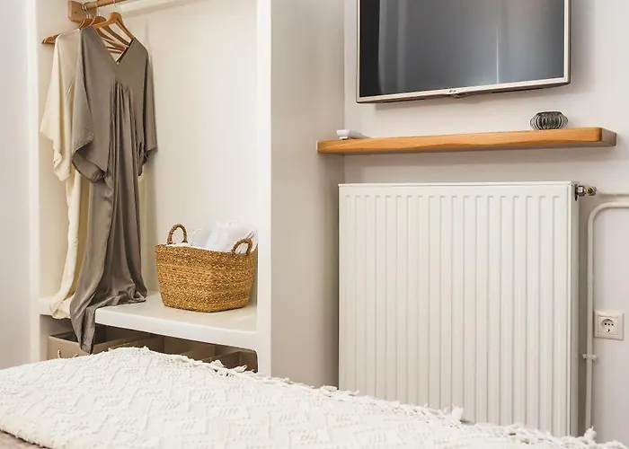 Ep'avlis Boutique Naxos City