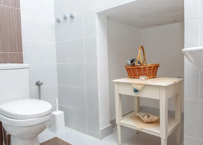 Ep'avlis Boutique Naxos City