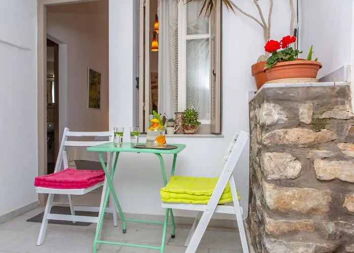 Ep'avlis Boutique Apartman *